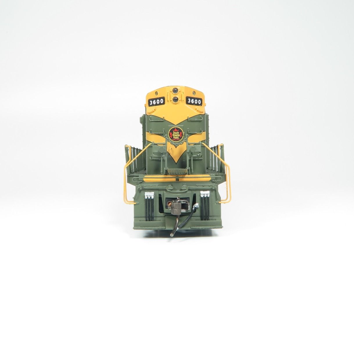 HO RS-11 (DC/Silent): Duluth, Winnipeg & Pacific - Delivery: #3603