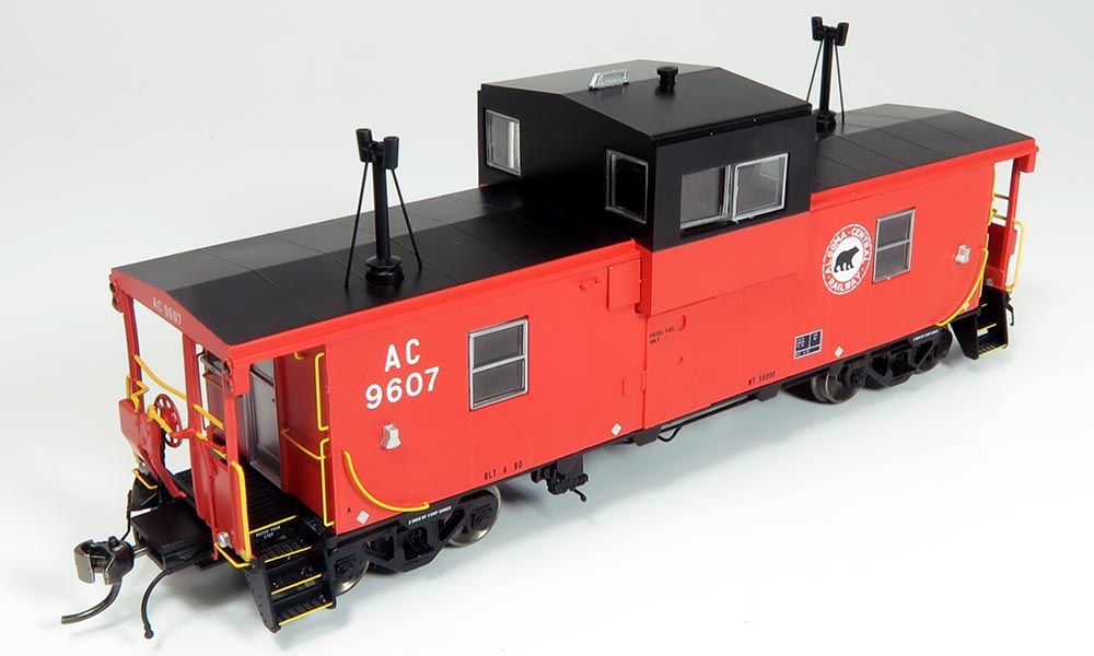 HO Angus Wide-Vision Caboose: Algoma Central #9607