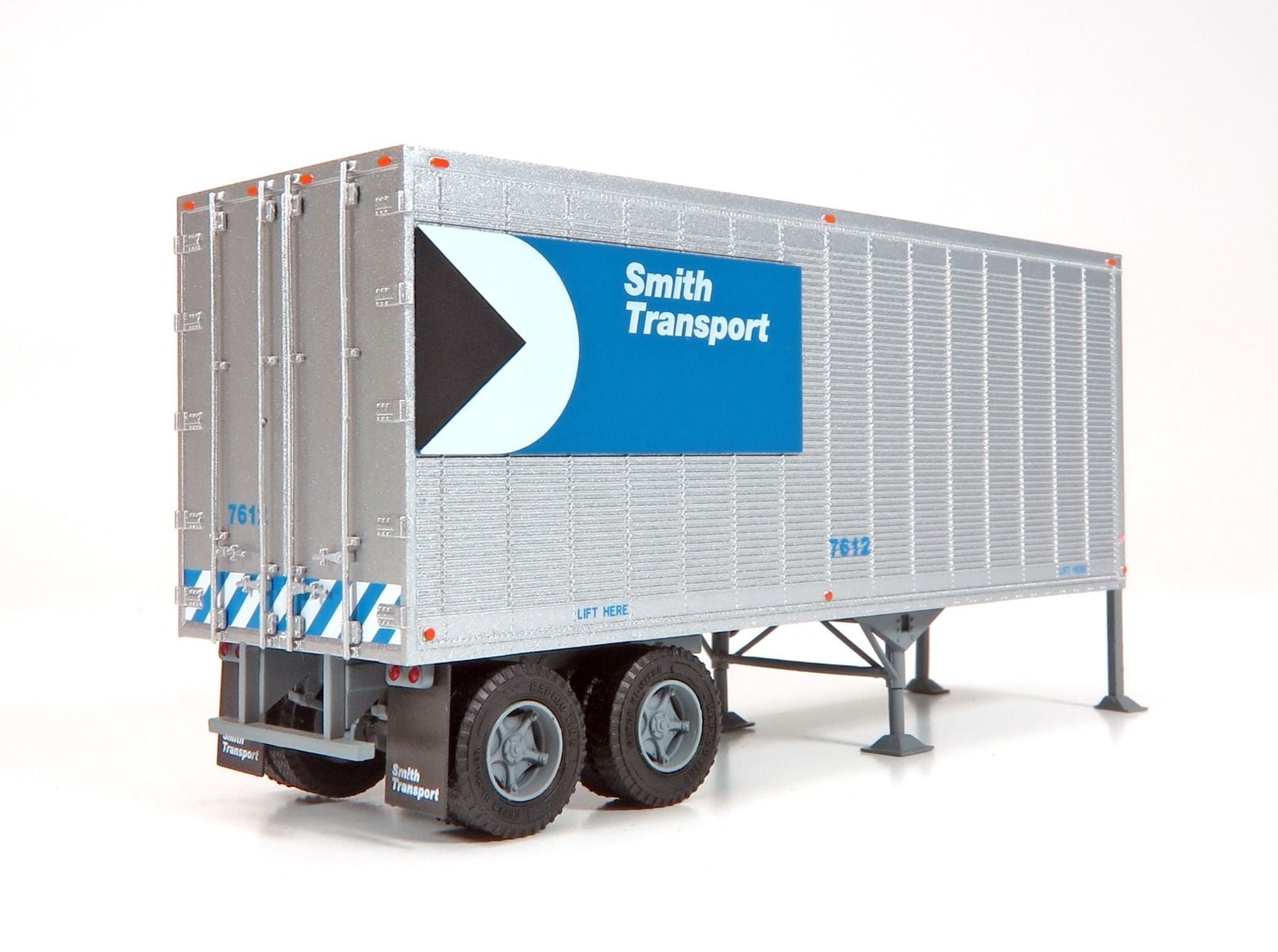 HO 26ft Can-Car Trailer: Smith Transport (CP) #7632