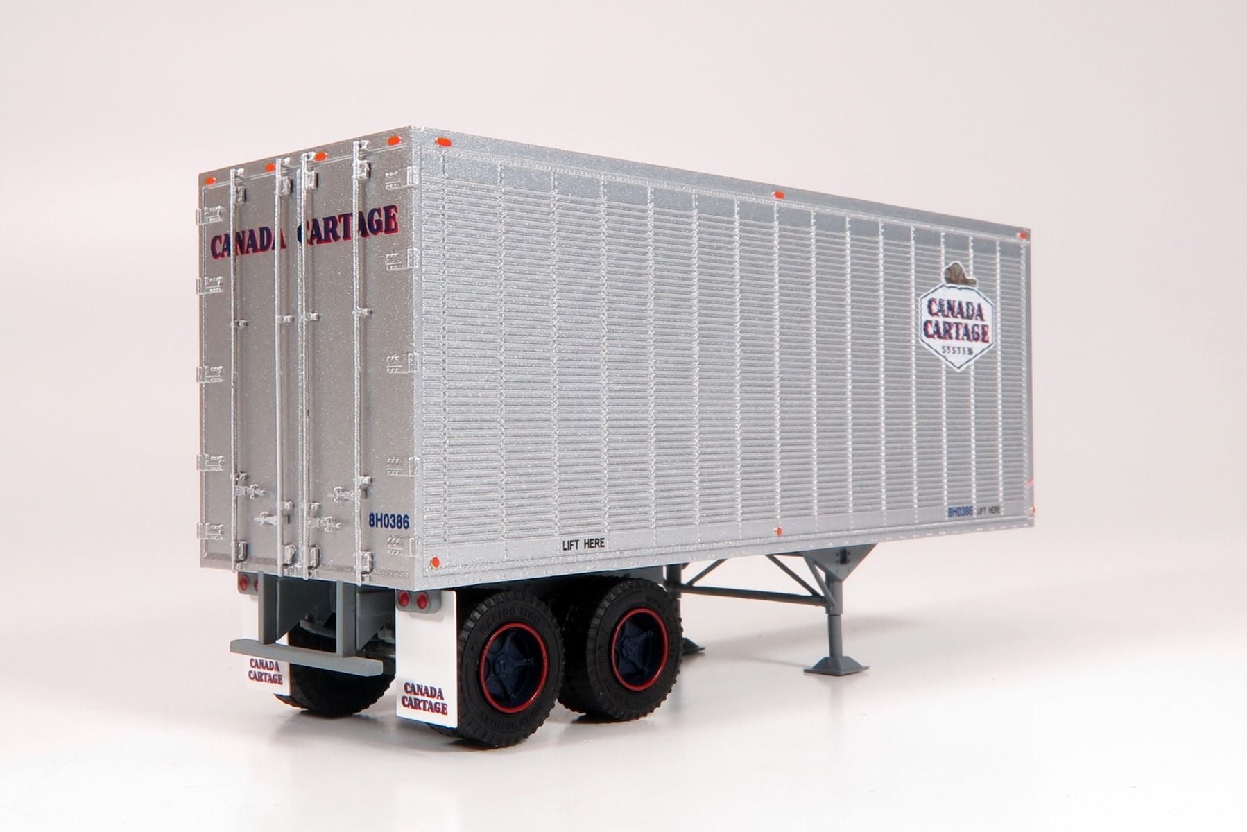 HO 26ft Can-Car Trailer: Canada Cartage #8H0386