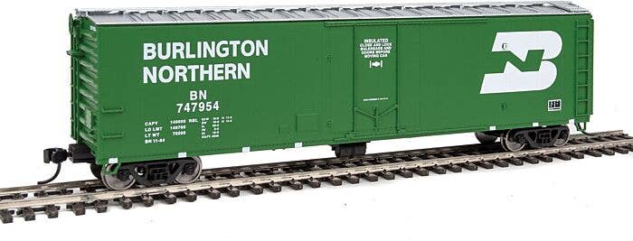 HO 50' PC&F Insulated Boxcar - Burlington Northern #747954