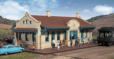 HO Mission-Style Depot -- Kit