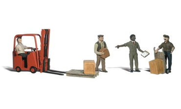 HO - Workers with Forklift