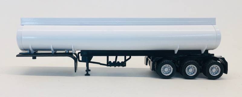 HO Elliptical Tri-Axle Tanker