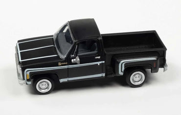 1:87 1976 Chevrolet Stepside: Midnight Black